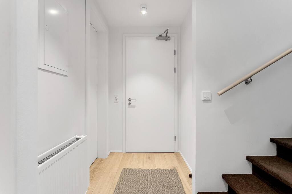 Luxury Penthous - 3 Bedroom - 2 Bath - Freeparking - Downtown Reykjavík Eksteriør bilde