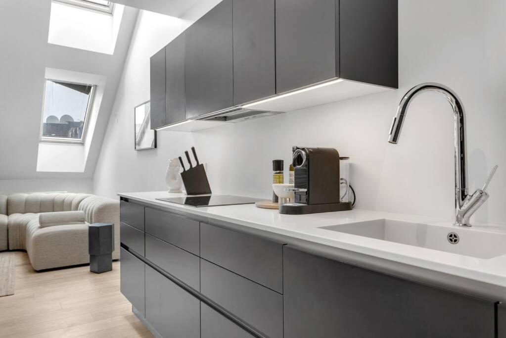Luxury Penthous - 3 Bedroom - 2 Bath - Freeparking - Downtown Reykjavík Eksteriør bilde