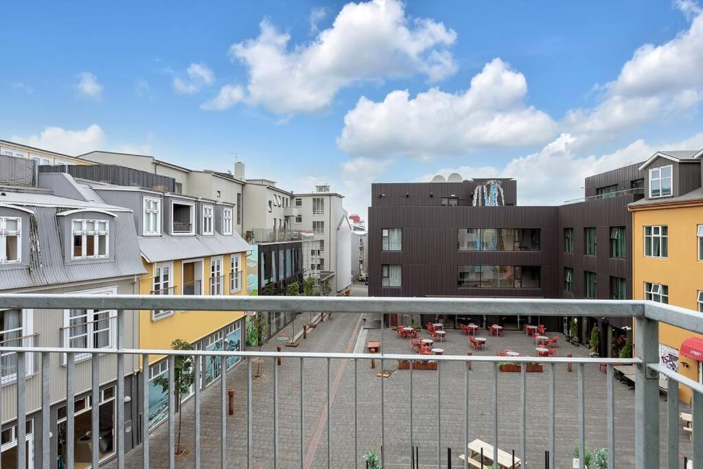 Luxury Penthous - 3 Bedroom - 2 Bath - Freeparking - Downtown Reykjavík Eksteriør bilde
