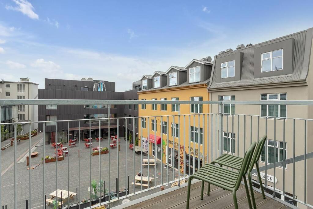 Luxury Penthous - 3 Bedroom - 2 Bath - Freeparking - Downtown Reykjavík Eksteriør bilde