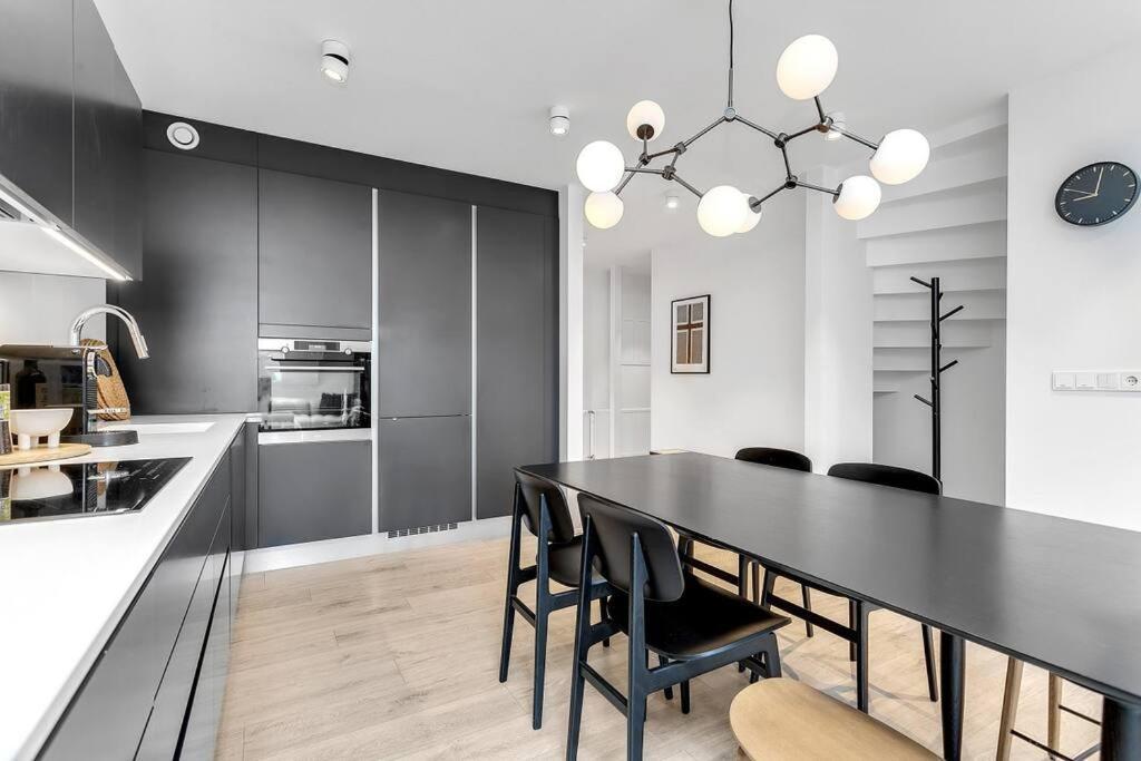 Luxury Penthous - 3 Bedroom - 2 Bath - Freeparking - Downtown Reykjavík Eksteriør bilde